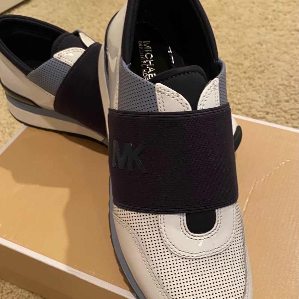 Shoes - Picture 8 of 8